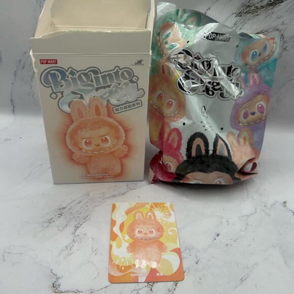 Labubu The Monsters Happiness Big Into Energy Keychain w/ Box & Bag POP MART - Picture 5 of 8